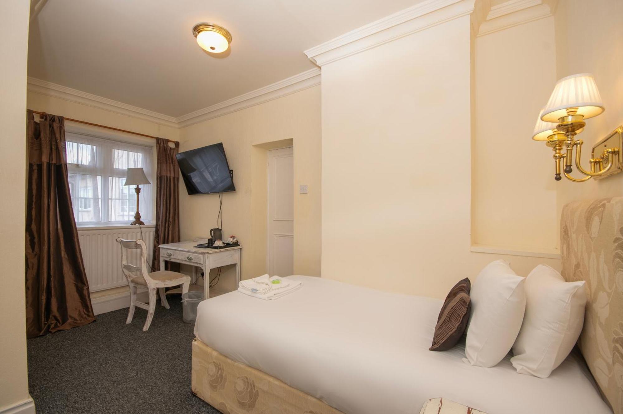Northop Hall Country House Hotel Молд Экстерьер фото